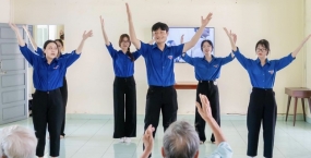 Tuổi trẻ Đà Nẵng khởi động chiến dịch mùa hè xanh, đến với bệnh nhân, người già neo đơn