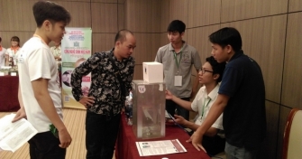 Sinh viên Trường Đại học Bách khoa - ĐHĐN tham dự Hội nghị và Triển lãm Khởi nghiệp Đà Nẵng lần thứ 2 - SURF 2017
